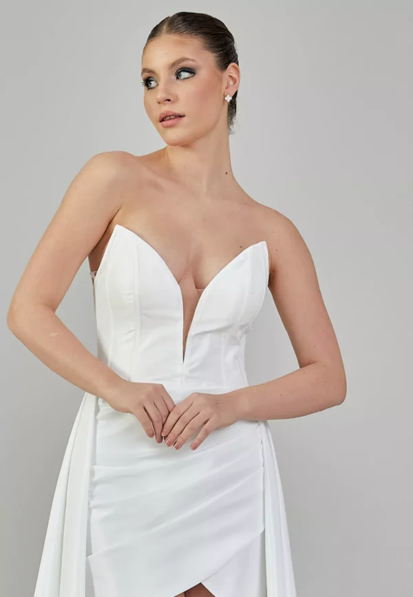 Jolie – Chic Strapless High-Low Dress